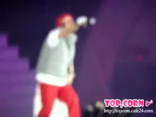 [Fancam]TaeYang & JiEun Umbrella&Hate That I Love You