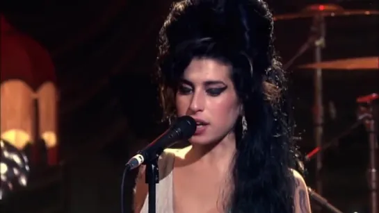 Amy Winehouse - You Know Im No Good - Live In London