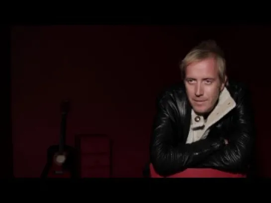 HUNGER TV: Rhys Ifans-INTERVIEW.