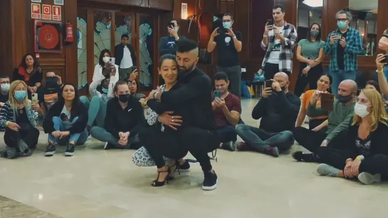 Ronie & Dinara _ @Kizomba Spain _ Song from a Secret Garden 🎶