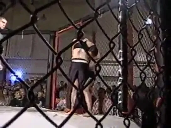 Female mma fight (BAR HOE grudge match)