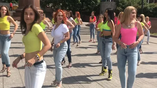 KizzAfro 2019 FlashMob Lady style kizomba video: #KizDancerClub