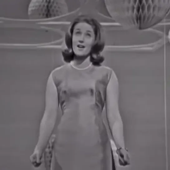 Lesley Gore — юная певица 65-го года.