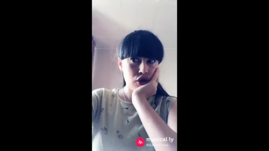 Диана осваивает пространство musical.ly