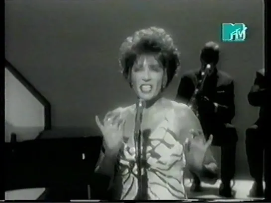 Propellerheads feat Miss Shirley Bassey - History Repeating (MTV Россия, 2003)