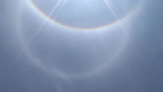 Strange phenomenon in the sky ...iridescent clouds in Chile