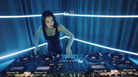 Juicy M - 4 CDJs Mix 2020