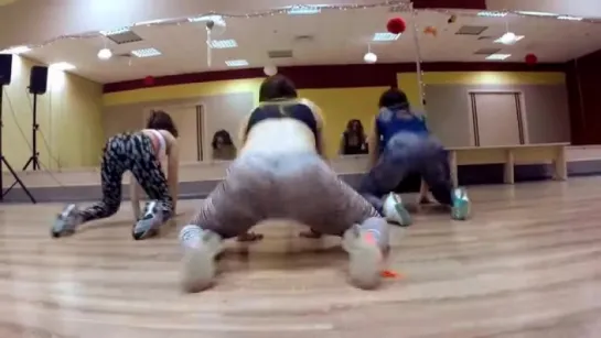 Крутой танец TWERK. Tyga-Bouncin On My D-ck (feat. Dash D. Cadet) Группа Ю.Пенч - Dance Center