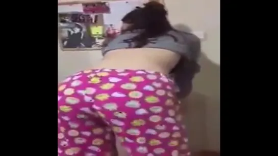 Ateşli Liseli Türk Kızından Twerk Şov [HD]  18