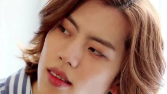 Dongwoo’s hair