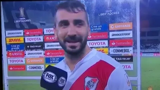 Lucas Pratto cagando no Flamengo