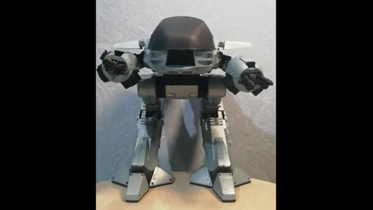 ED-209, with authentic sound effects  dialogue (NECA)