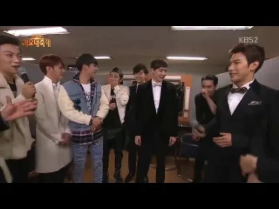 [HD] 131227 KBS Song Festival - 2PM & BEAST Backstage