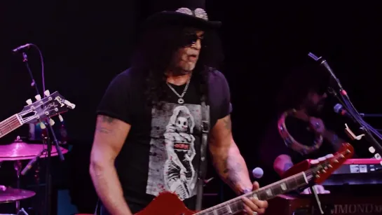 Slash feat. Tash Neal - Oh Well (Live At The Gibson Garage)