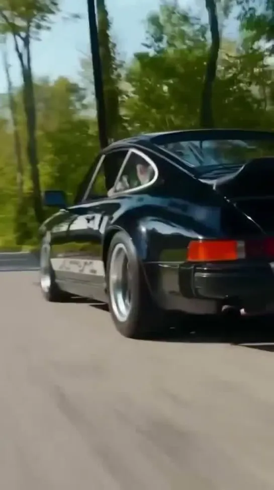 Найдите минутку и послушайте это PorscheCarrera 3.0 с 1976 г.