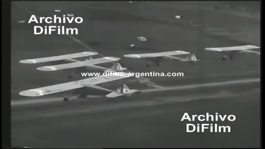 DiFilm - Nuevo Avión  El Boyero  (1953)