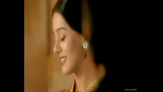 Shahid and Amrita - The Way You Look At Me - MV