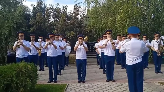 В Бендерской крепости военный оркестр сегодня играл марши полков Российской Империи. Эту музыку можно услышать на выступлениях Р