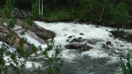 Водопад Черный падун на р. Колвица