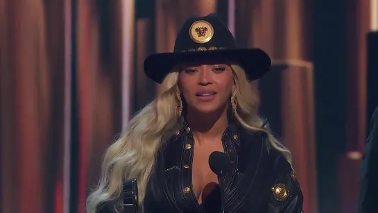 Beyoncé Accepts The Innovator Award At The 2024 iHeartRadio Music Awards