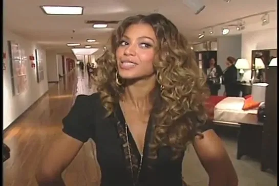 Beyonce Rides the B'TRAIN! (Interview 2006)