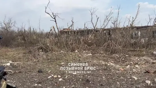 В южной части Бахмута стоит статуя ангела, рядом с которой была точка медицинской эвакуации ЧВК «Вагнер» во время штурма музыкан