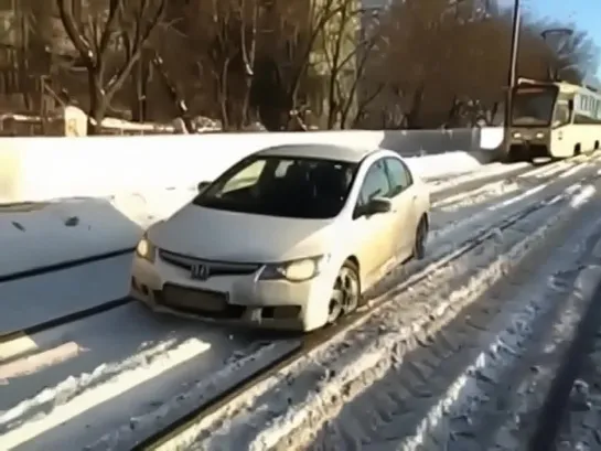 Вот так люди и создают пробки вообще