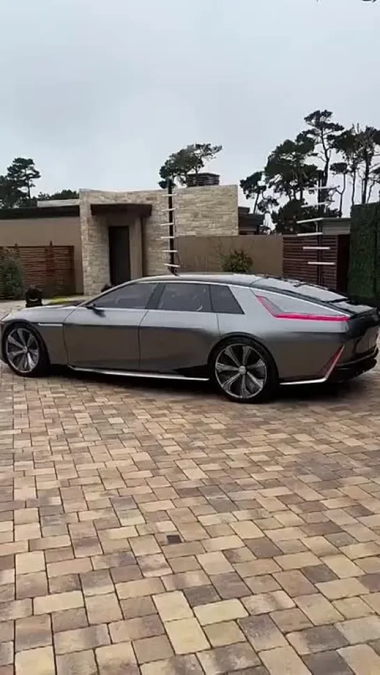 Cadillac, который имеет шикарный вид