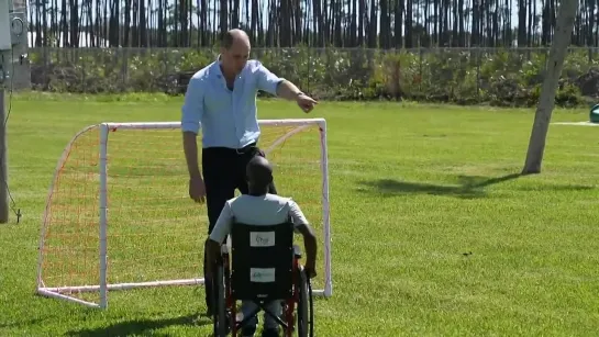 William and Kate Play with Children in Bahamas