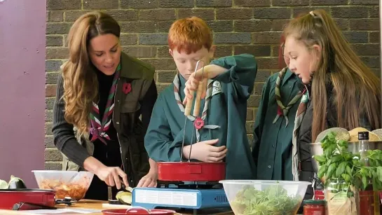 William and Kate take on veggie cooking with the Scouts