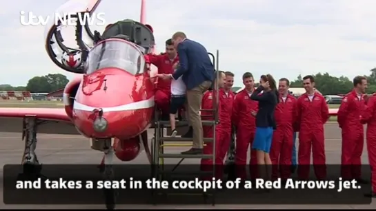 Военно-воздушное шоу "Air Tattoo" на базе RAF Fairford в Глостершире.