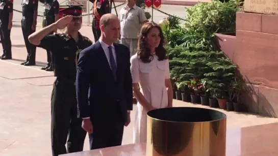 William and Kate at India Gate