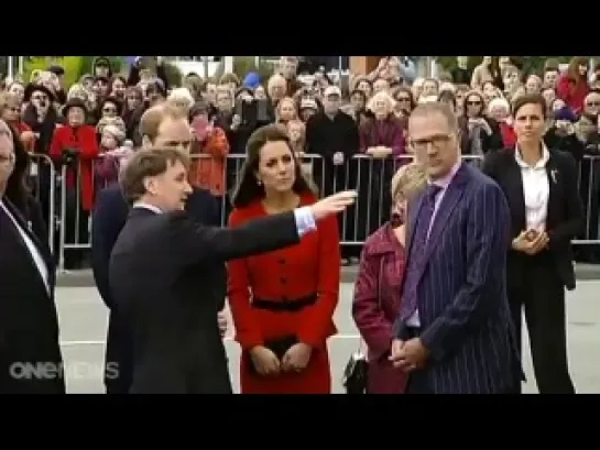 Duchess Kate recycles staple red suit