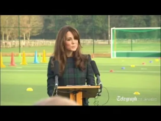 Duchess plays hockey in high heels