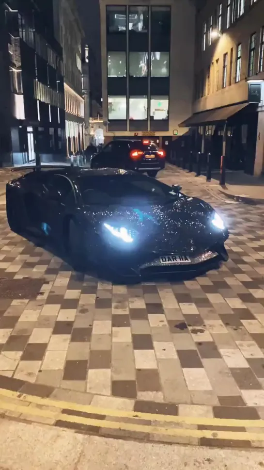 Lamborghini Aventador .mp4