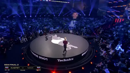 B-Girl Vavi vs B-Girl Kastet   Red Bull BC One World Final 2021 (720p).mp4