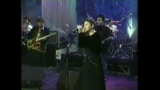 Cocteau Twins - Bluebeard @ Tonight Show with Jay Leno, April 1994 [first time on USA TV]