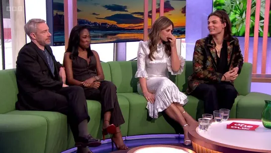 Elizabeth Hurley, Damian Hurley, Martin Freeman, Adelayo Adedayo On The One Show [09.05.2024]