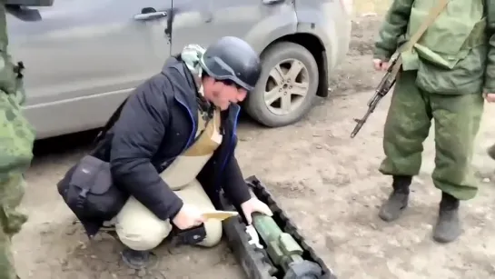 USAs and UKs lethal aid To Ukraine captured by DPR and Russian forces. SMAW-D