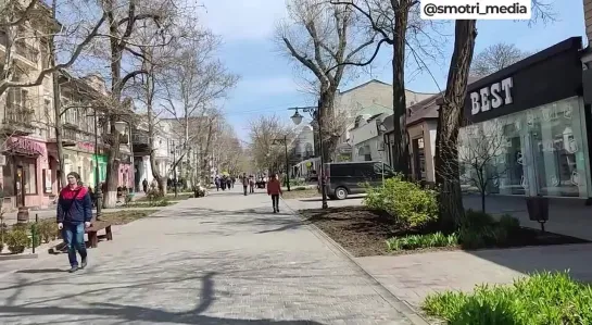 В Херсоне мирная жизнь, без укропатриотов и проплаченных провокаций (Видео от очевидцев и участников событий, подпишись)