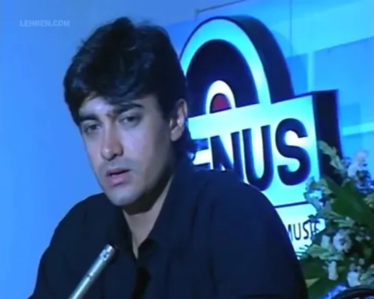 Akele Hum Akele Tum Music Launch _ Aamir Khan _ Anu Malik _ Flashback Video (online-video-cutter.com) (4)