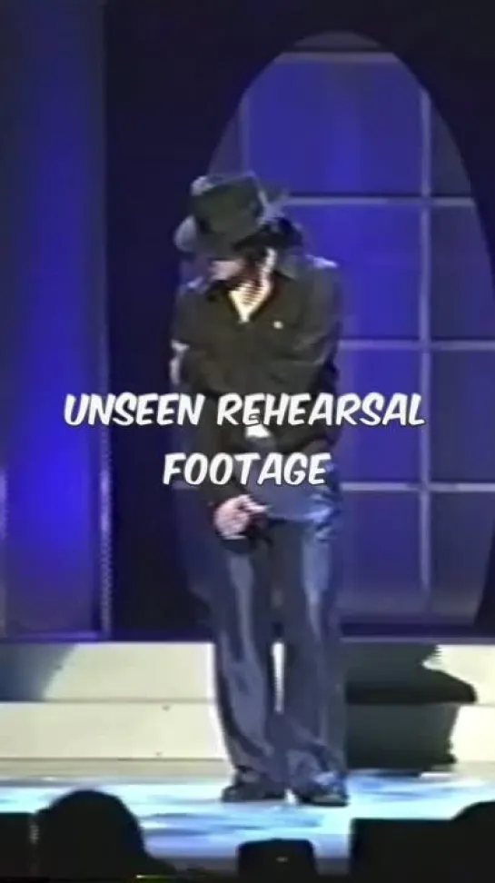 Unseen footage of Michael Jackson rehearsing for the concert at the MSG in 2001, with Britney Spears