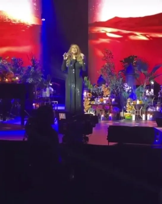 Mariah Carey  performed -My All- and -Ill Be There- at the Banyan Tree  Hotel and Resorts opening!