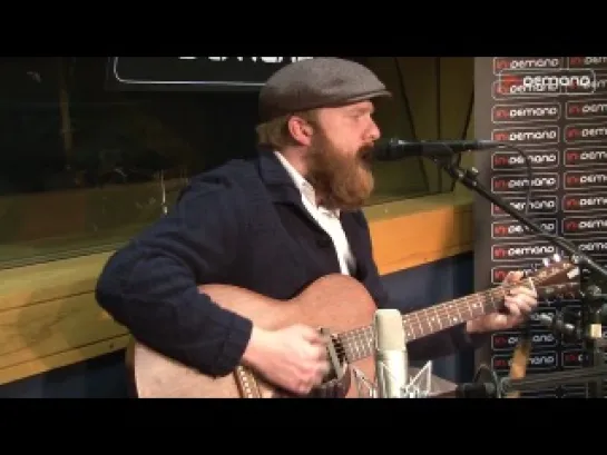 Dan Auerbach из the Black Keys  Alex Clare - Too Close [live acoustic]