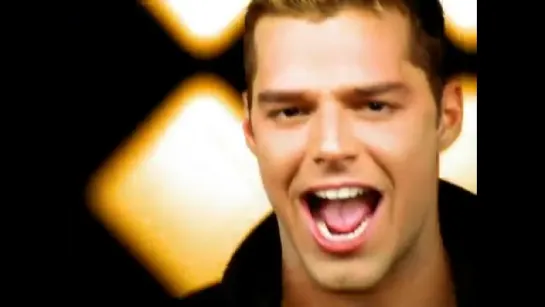 Ricky Martin - Livin La Vida Loca