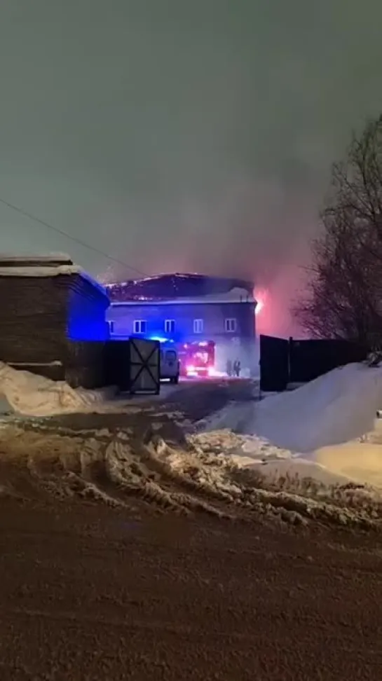 У рыбоперерабатывающего завода частично обрушилась кровля