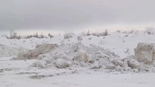 Кировск, незаконное складирование снега, видео: Надежда Сниховская