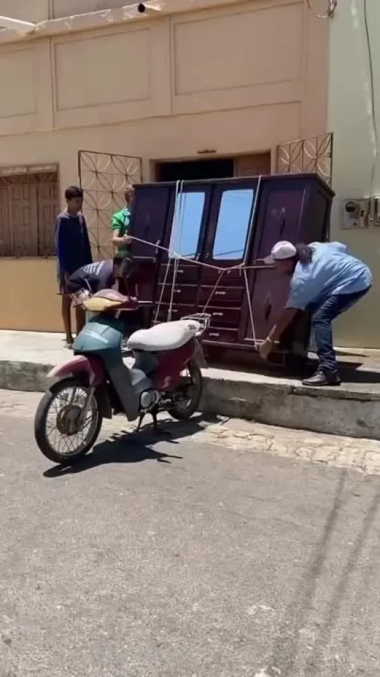 Видео от Типичный выживальщик