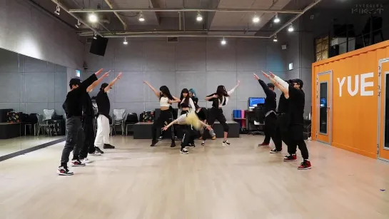 EVERGLOW  FIRST DANCE PRACTICE_1080p