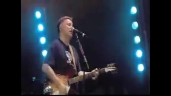 New Order - Love will tear us apart (live)